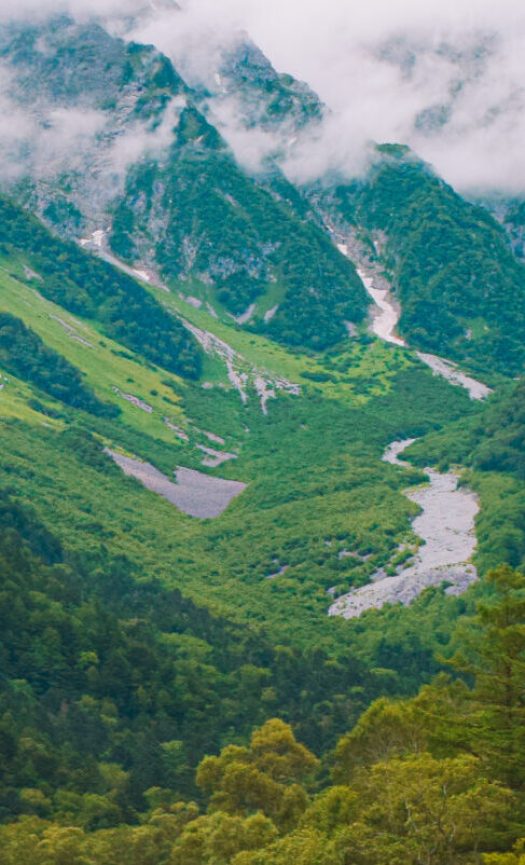 DSC_0431 Japanese Alps mountains in the clouds